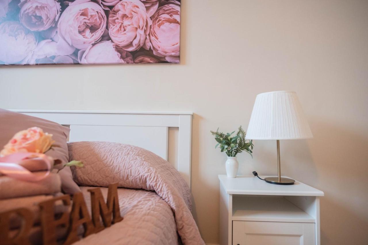 קסטל סן ג'ורג'ו Il Vicolo Suite Rooms מראה חיצוני תמונה